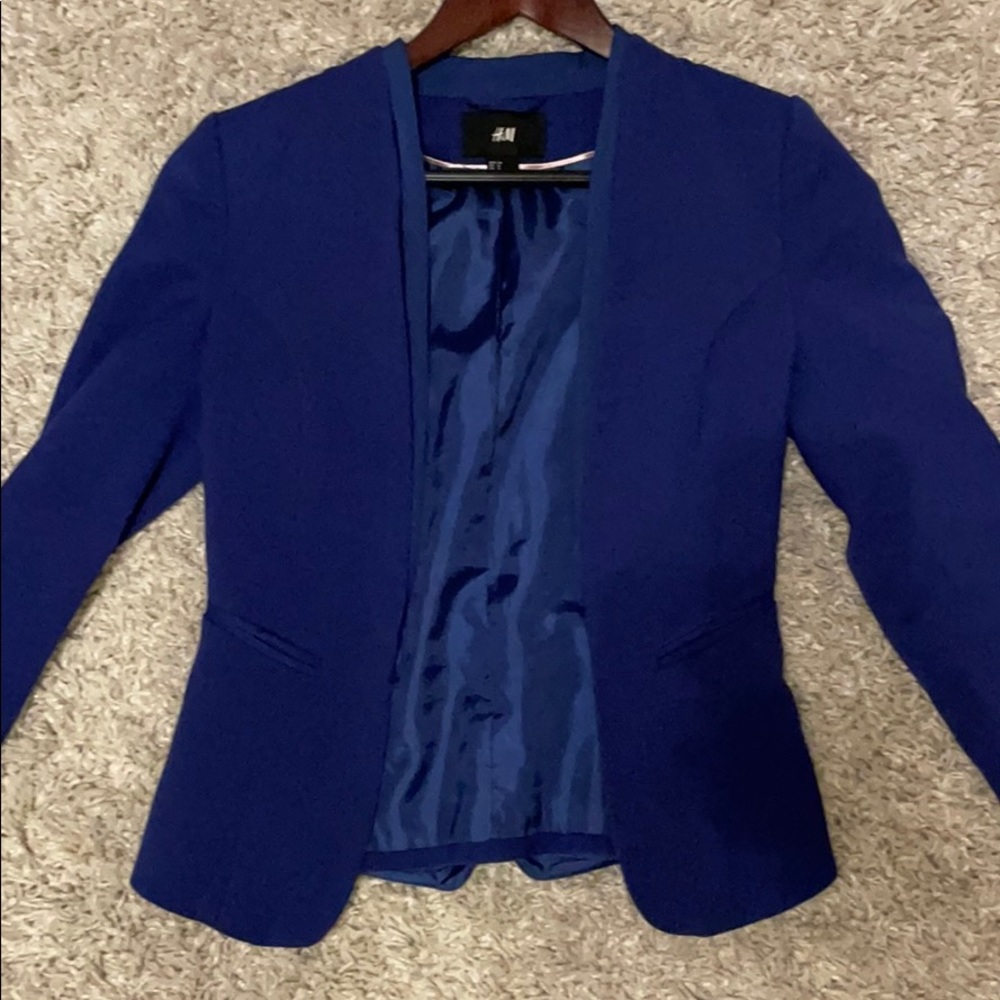 Lapeless Blazer in a royal blue